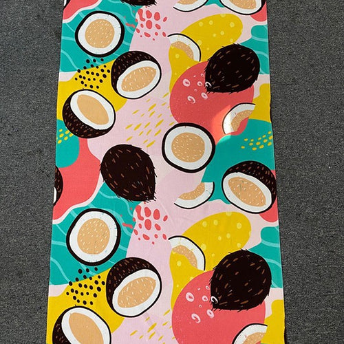 Beach towel with tropical flamingo design Bowlift
