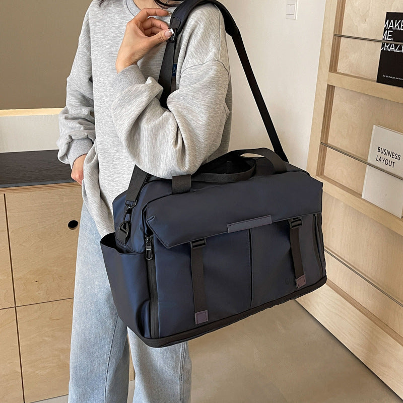 Athletic Travel Bag With Adjustable Shoulder Strap Bowlift