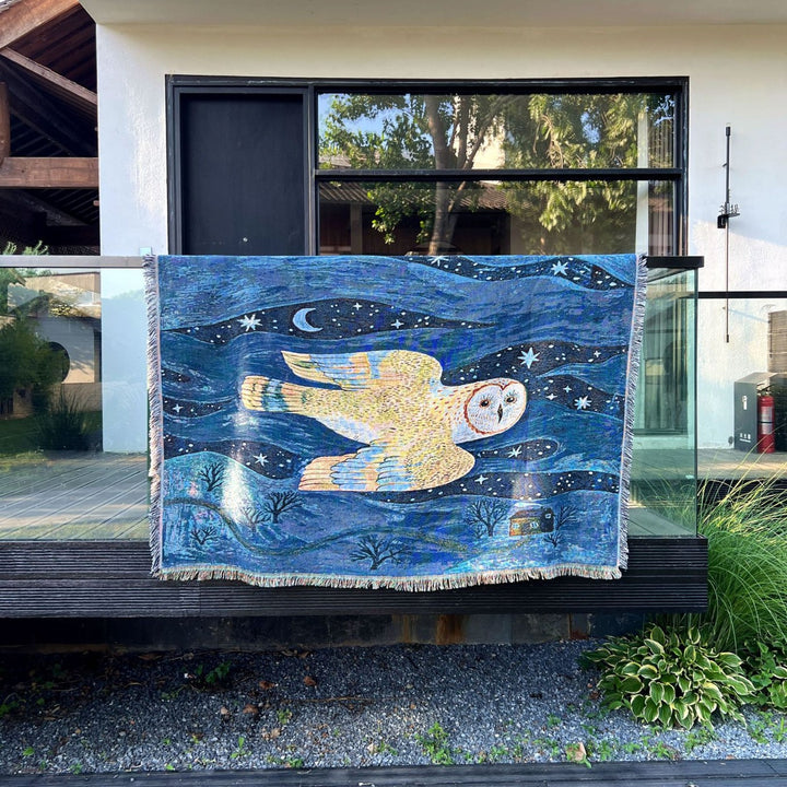 Artistic Owl-Themed Throw Blanket