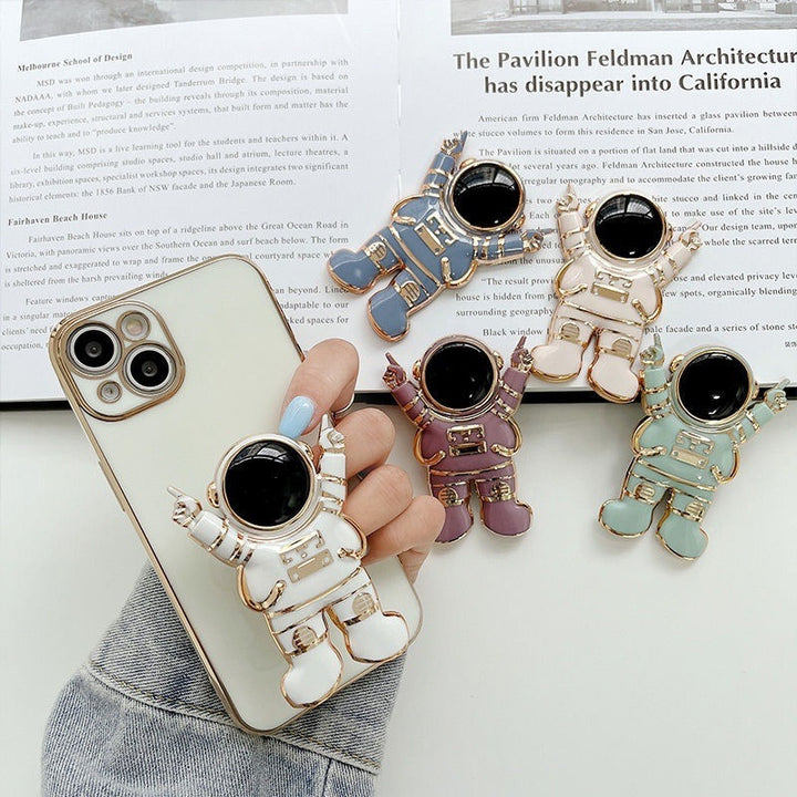 Astronaut Brooch Bowlift