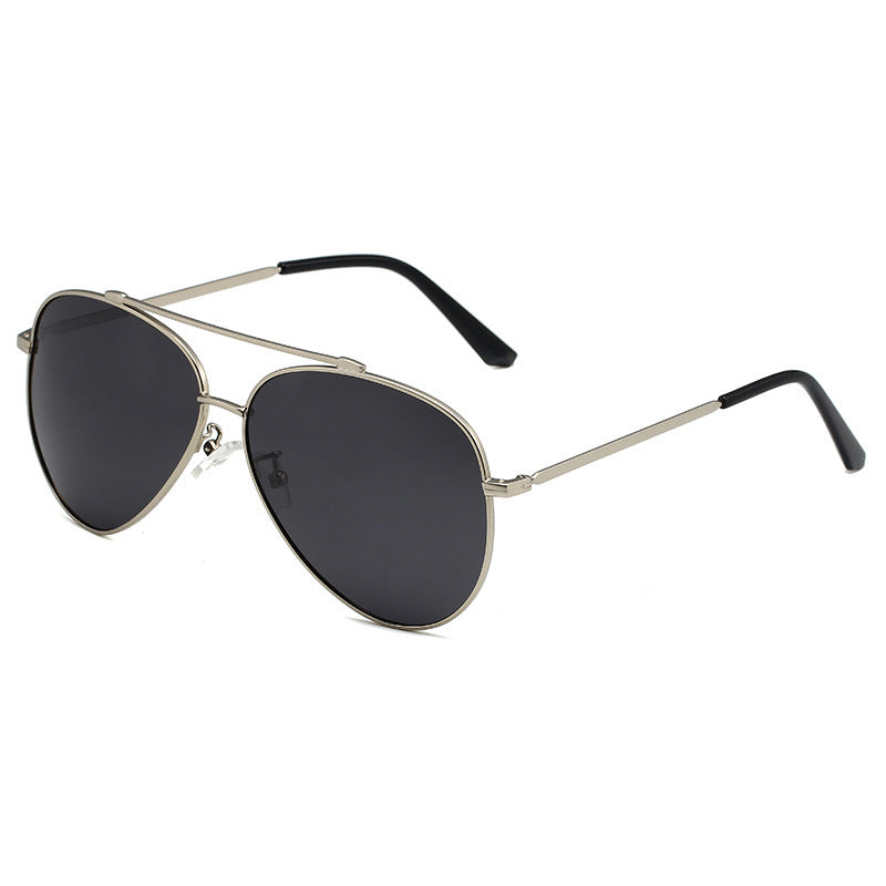 Fashionable Pilot Sunglasses Bowlift