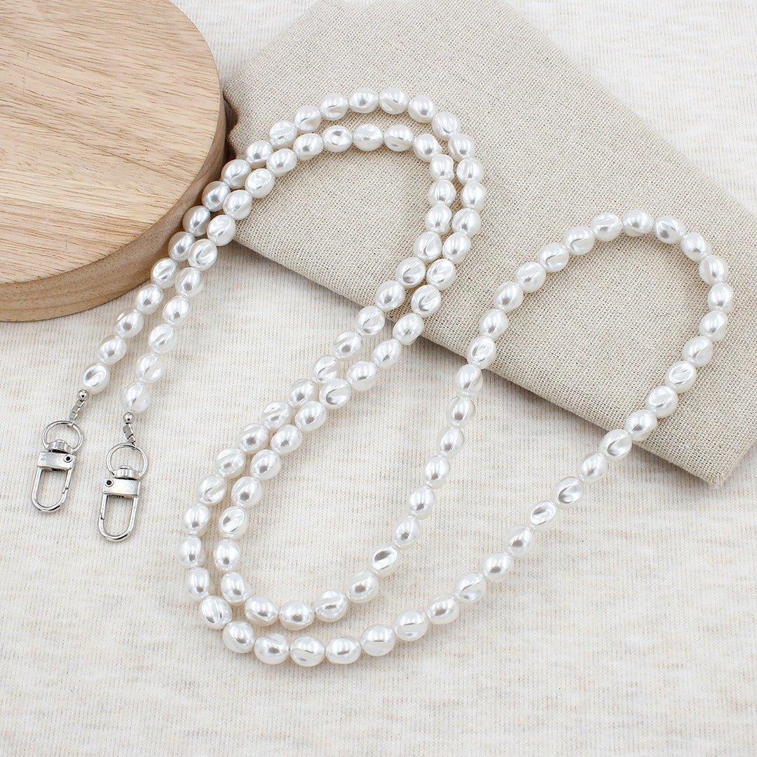 Elegant Pearl Eyewear Chain Bowlift