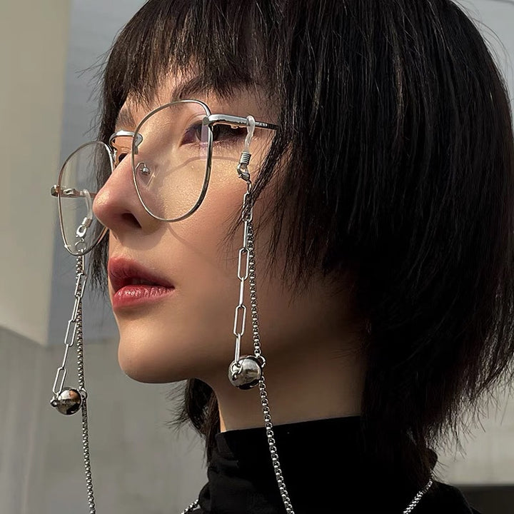 Modern Chain Eyewear Retainer Bowlift