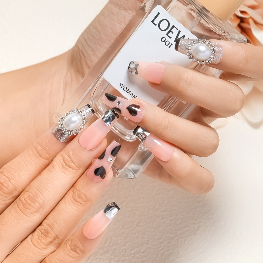 Decorative Press-On Nail Set with 3D Accents Bowlift