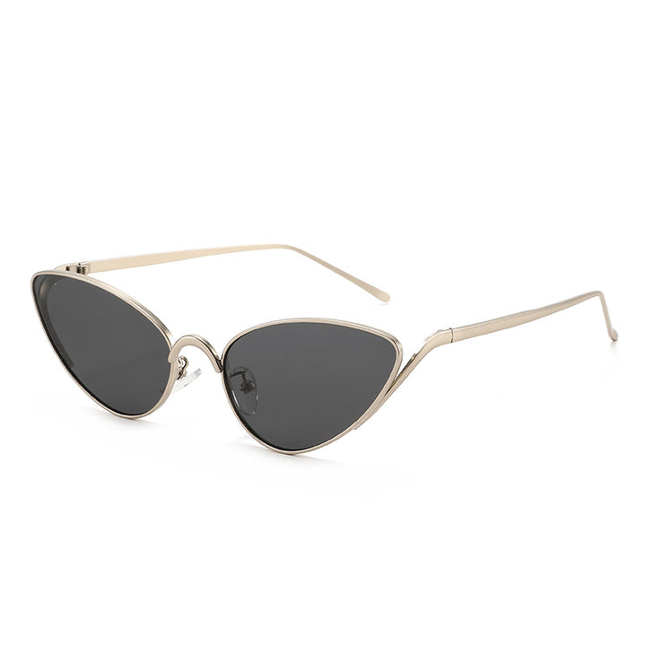 Women's Cat-Eye Sunglasses in Elegant Design Bowlift