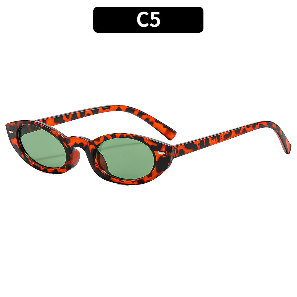 Vintage Cat-Eye Sunglasses Modern Appeal
