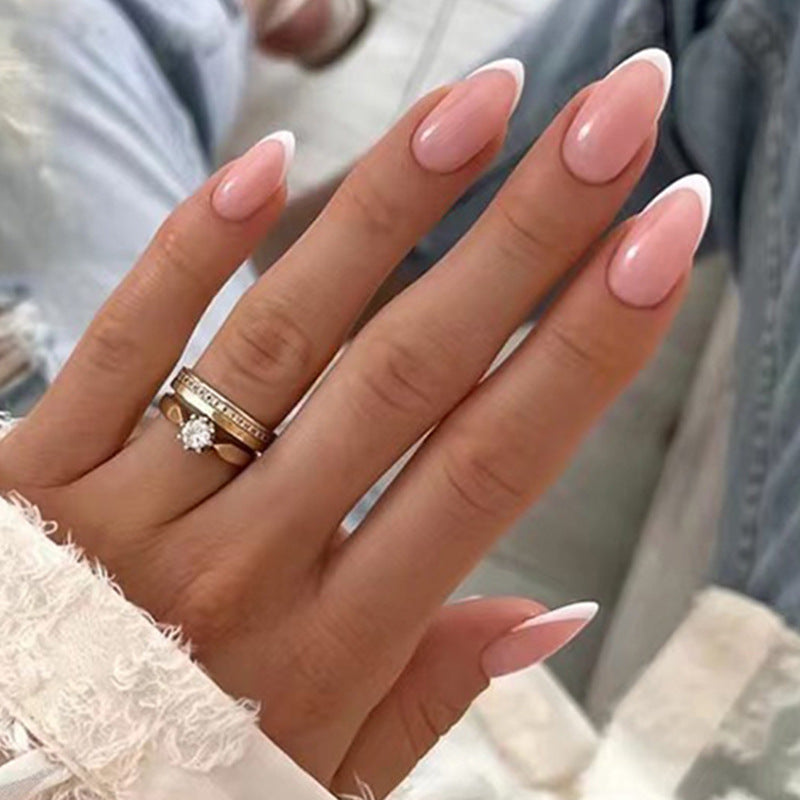 Elegant and shiny nail extensions Bowlift