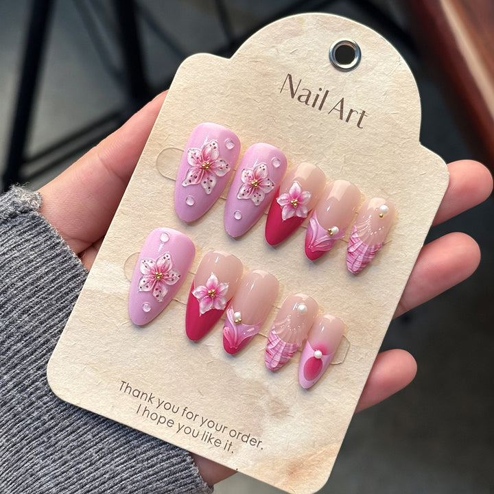 Elegant Floral-Accented Press-On Nail Set Bowlift