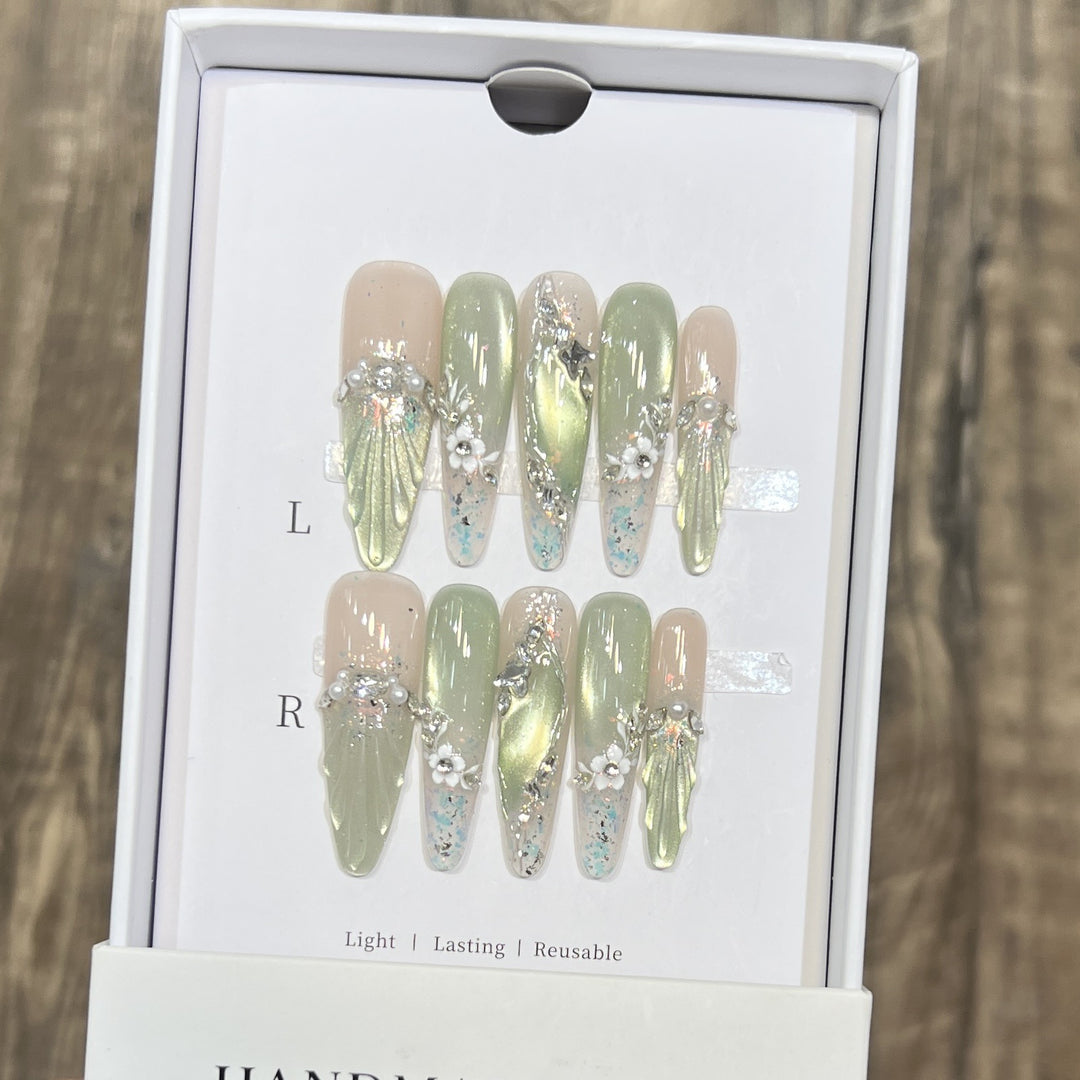 Floral Accented Stiletto Press-On Nails Bowlift