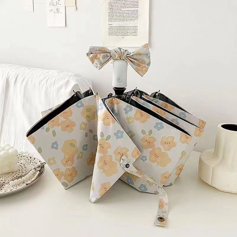 Women's Foldable Shopping Bag with Playful Design Bowlift