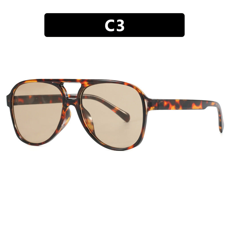Women's oversized sunglasses in sporty-elegant design Bowlift
