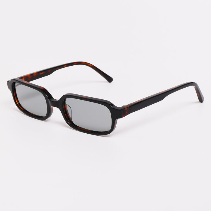 Women's sunglasses in a modern, angular design with advanced UV protection lenses Bowlift
