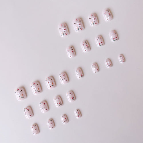 Artificial nail set with cheerful flower and bee designs Bowlift