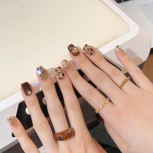 Glamorous artificial nails with exclusive accents Bowlift