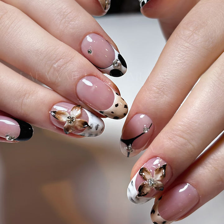Artistic Decorative Press-On Nails Bowlift