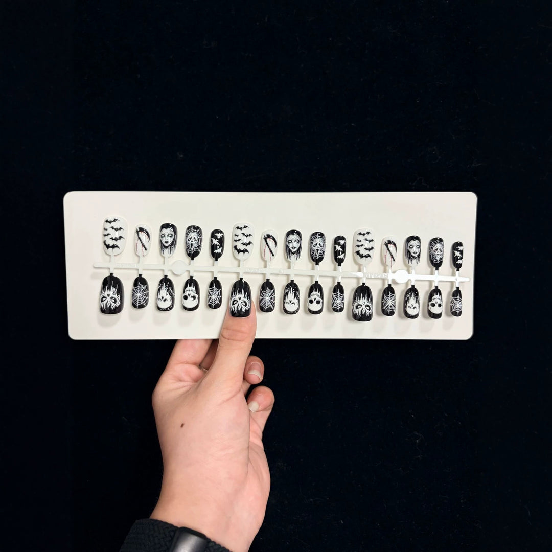 Halloween-Themed Nail Art Press-On Set Bowlift