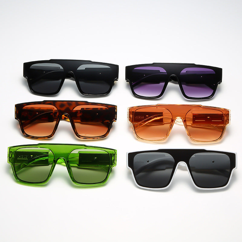 Women's Fashionable Oversized Shield Sunglasses in Extravagant Design Bowlift