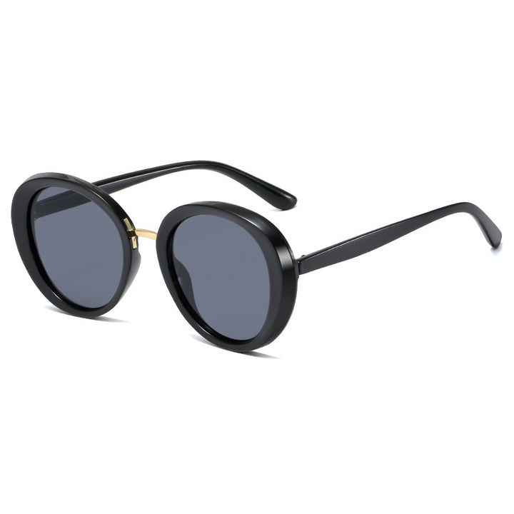 Women's Vintage Sunglasses in Elegant Shield Design Bowlift