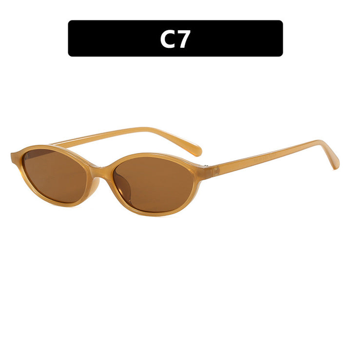 Women’s fashionable sunglasses in elegant retro design Bowlift