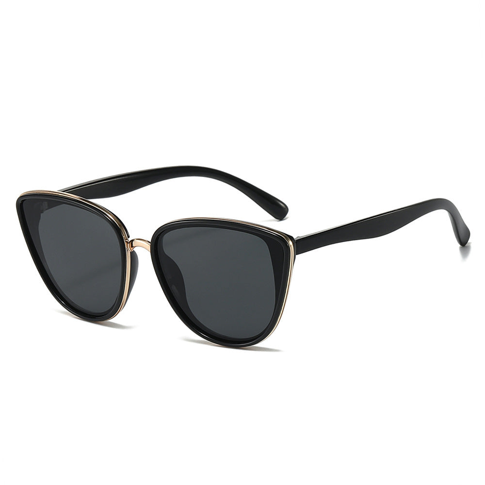 Fashion-Forward Triangular Frame Sunglasses Bowlift