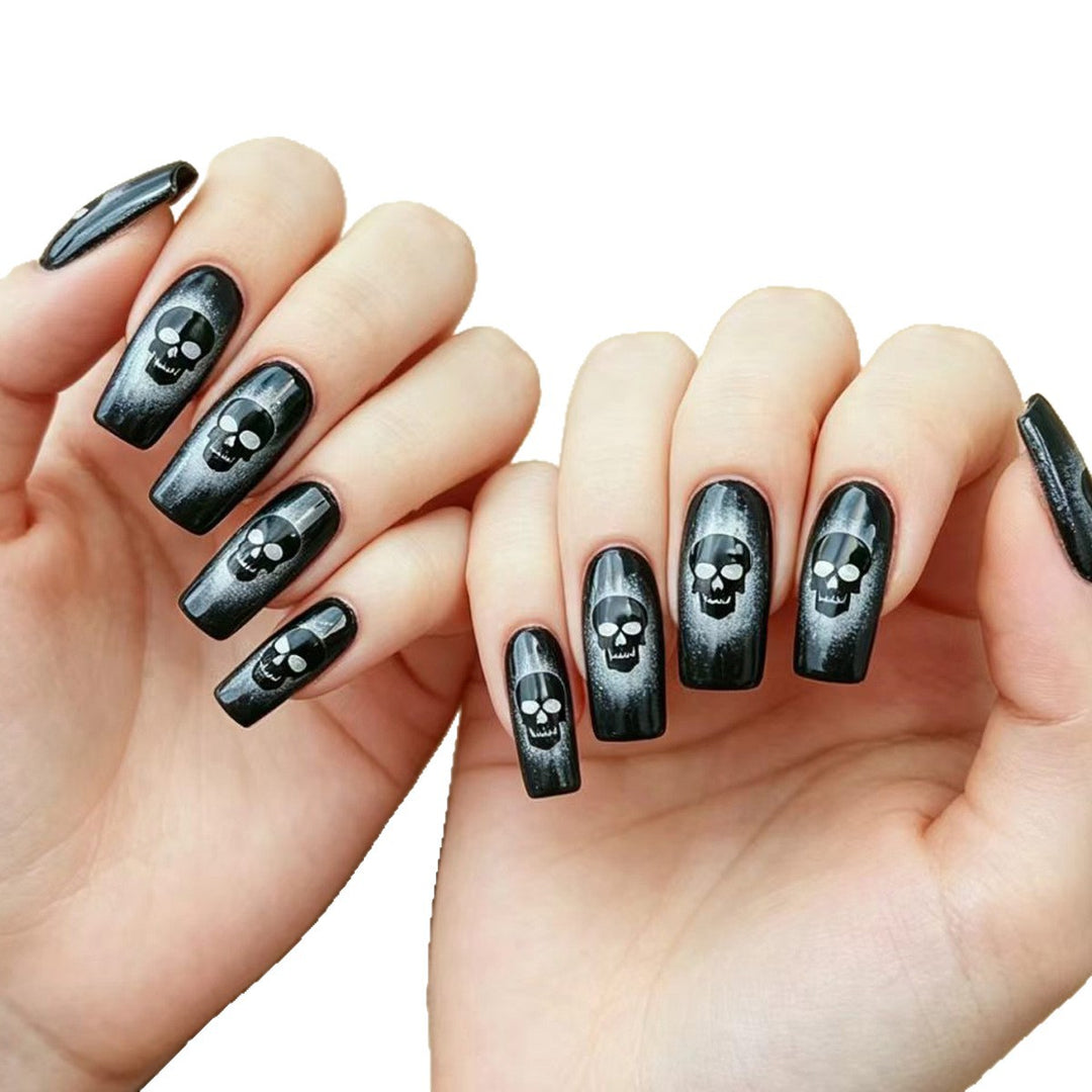 Artifical nails with creative skull design Bowlift