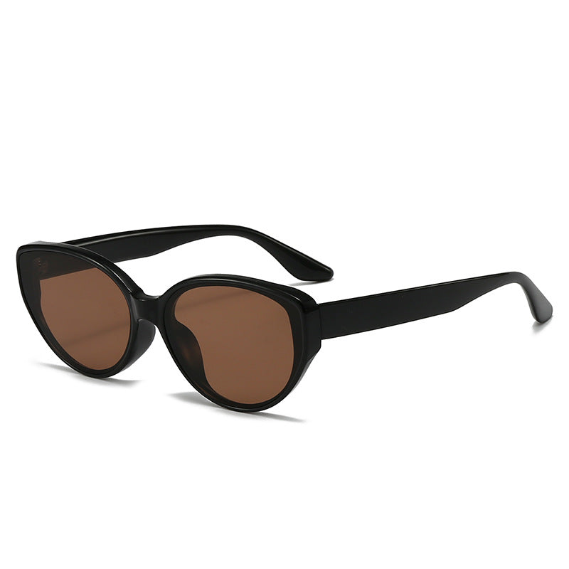 Retro-Inspired Cat-Eye Sunglasses