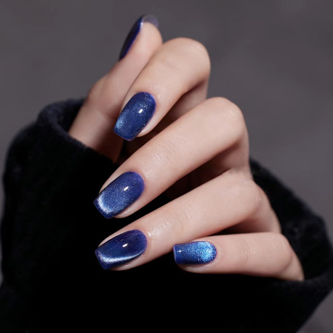 Glittery Gel Nail Art Bowlift