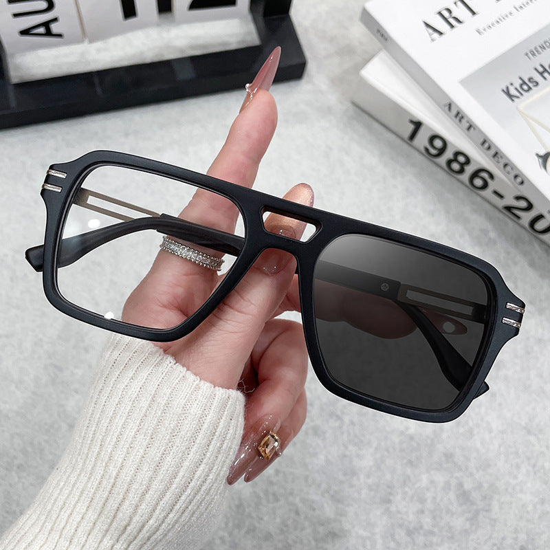 Women’s fashionable glasses Bowlift