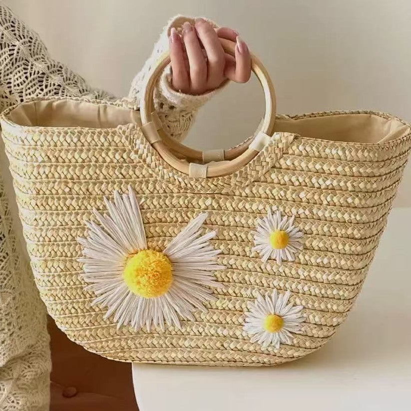 Stylish tote bag with floral accents Bowlift