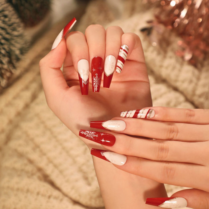Artful Christmas nail art with original gingerbread motif Bowlift