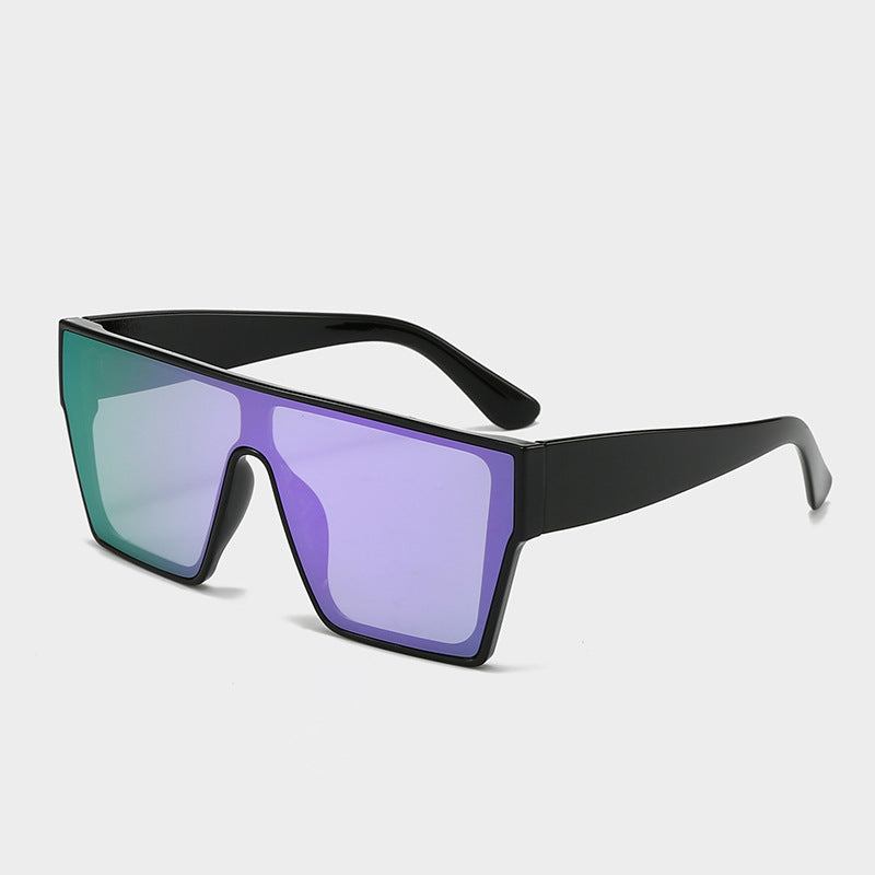 Ladies fashionable sunglasses with angular lenses Bowlift