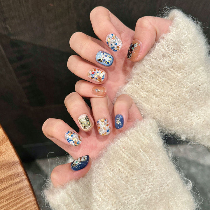 Artificial Nail Set with Colorful Glitter and Creative Designs Bowlift