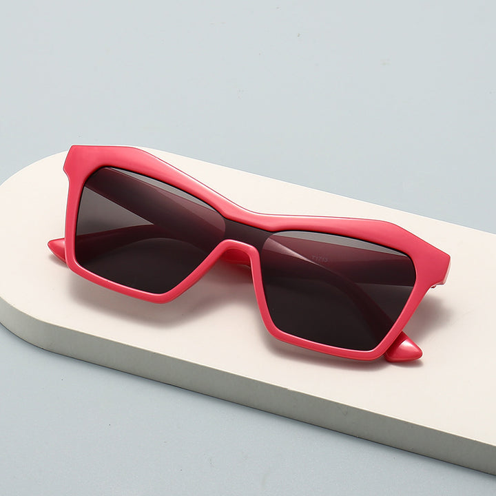 Women's Fashion Sunglasses in Modern Geometric Design Bowlift