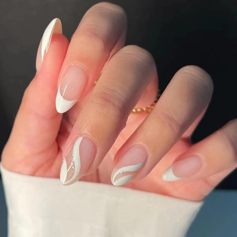 Stylish Press-On Nail Set Bowlift