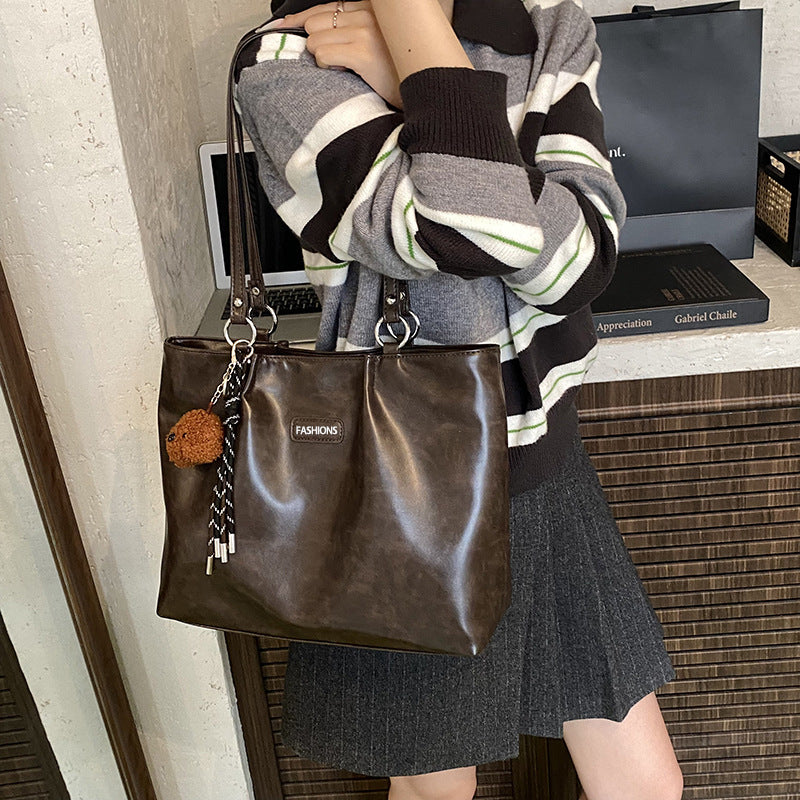 Modern Elegant Handbag Bowlift