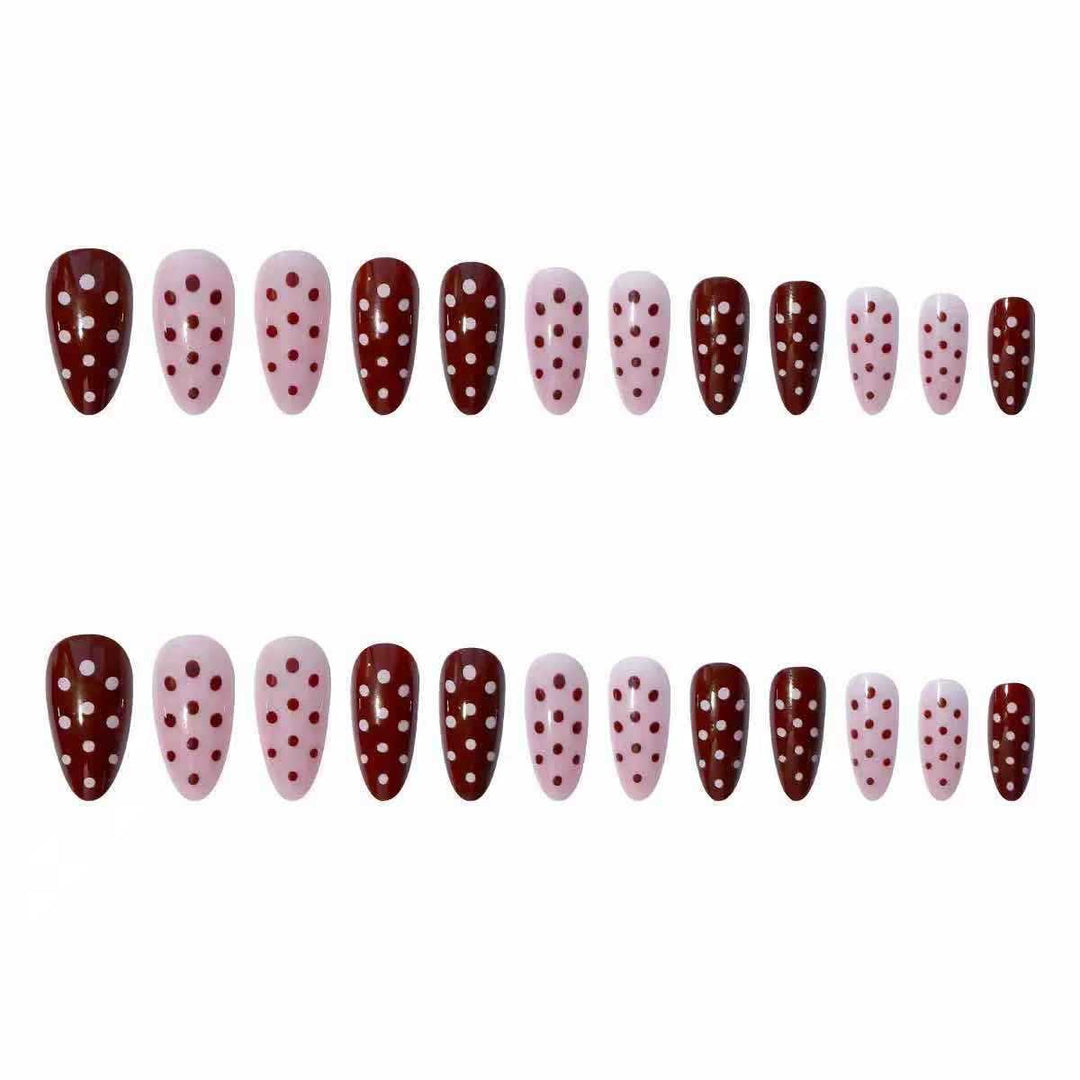 Artifical nail set with playful polka dot design and elegant accents Bowlift
