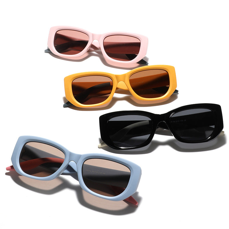 Women's fashionable luxury sunglasses with angular design Bowlift