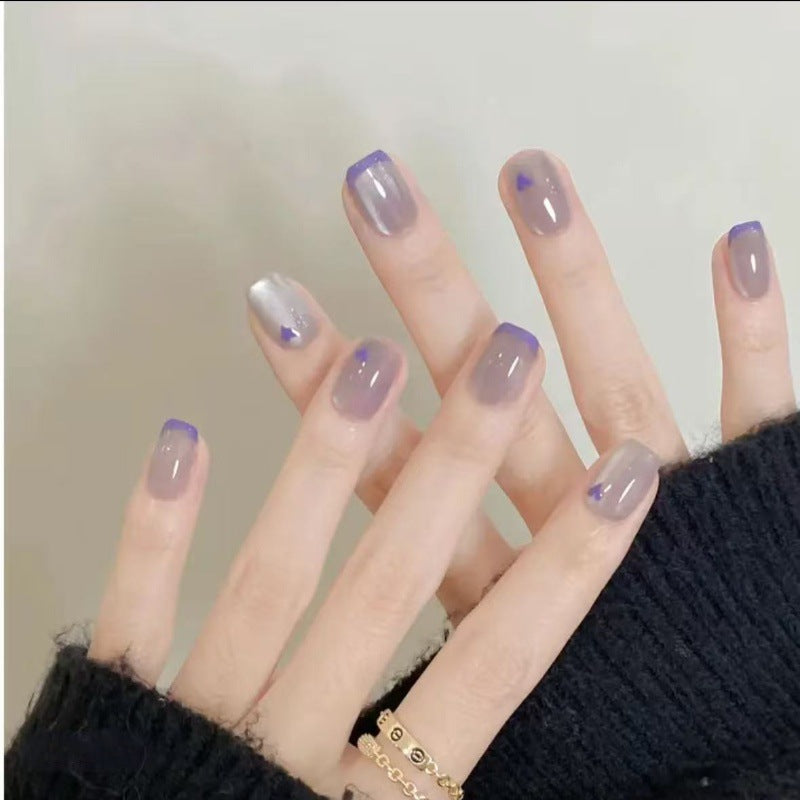 Creative artificial nails with elegant accents Bowlift