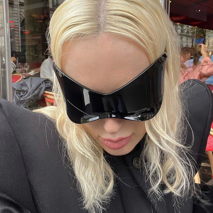 Women's sporty and stylish sunglasses Bowlift