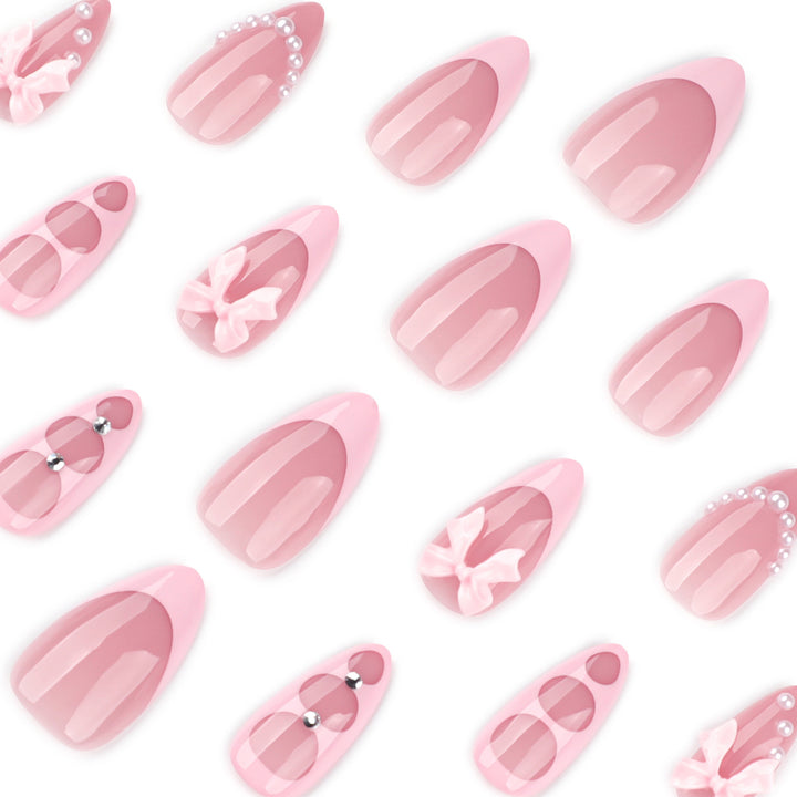 Artful stiletto nails with delicate accents Bowlift