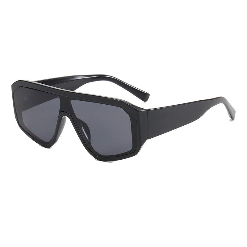 Women Fashionable Oversized Sunglasses in Futuristic Design Bowlift