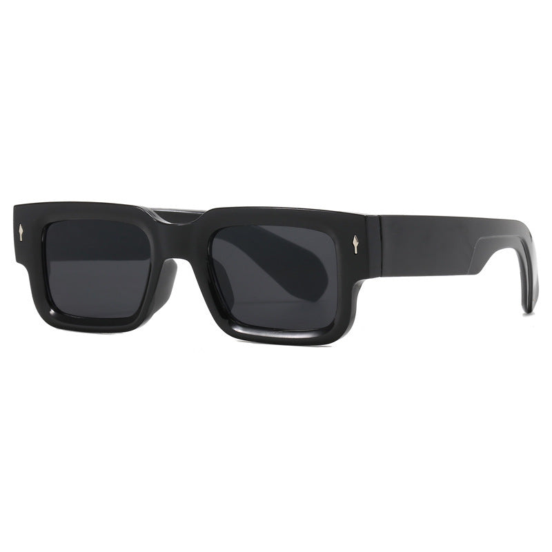 Women's fashionable square sunglasses with striking design Bowlift