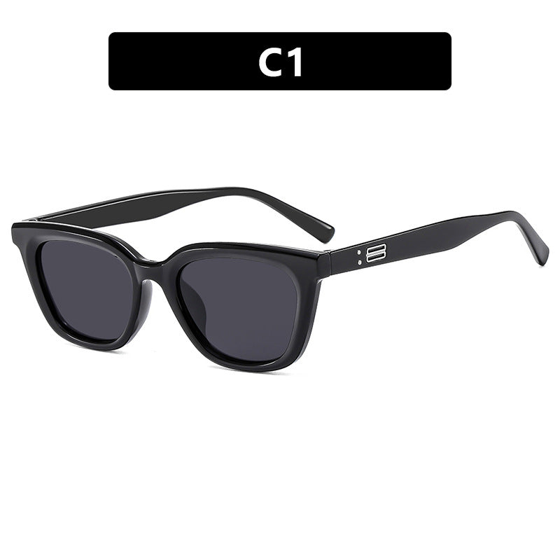 Ladies stylish sunglasses in modern design with wide frame Bowlift