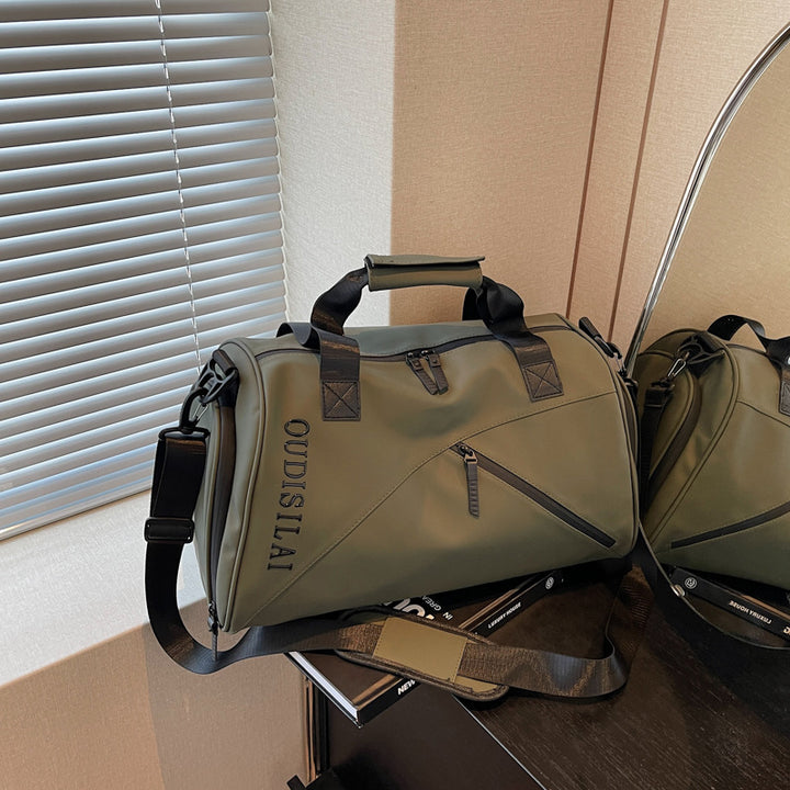 Ladies sporty duffle bag with versatile compartment system Bowlift