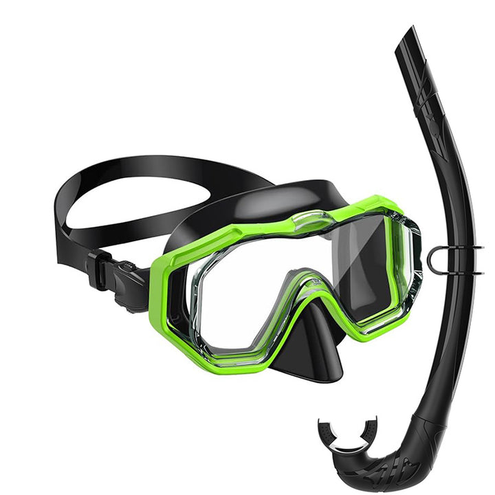 Diving equipment set with ergonomic diving mask and flexible snorkel Bowlift