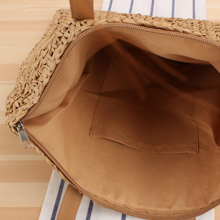Beach shoulder bag made from handcrafted natural material with sturdy design Bowlift