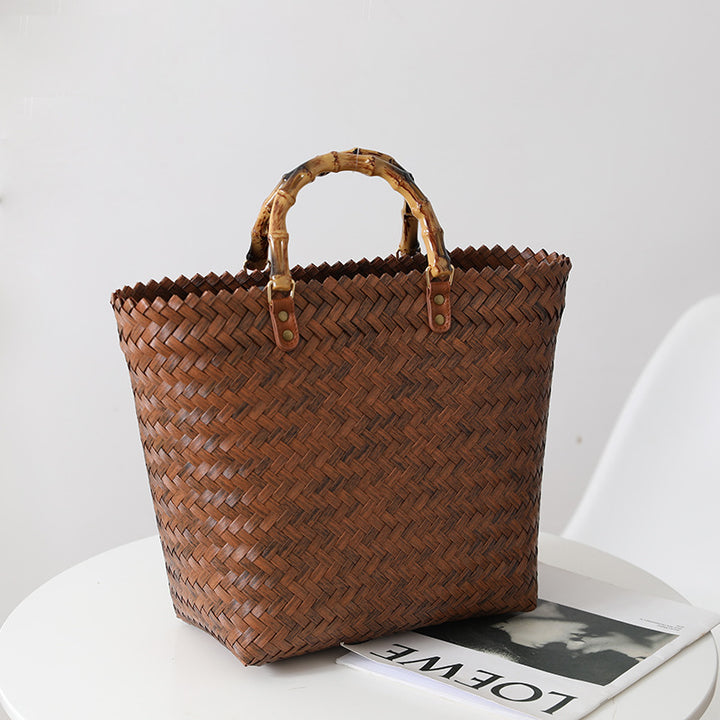 Handmade basket bag with stylish braiding pattern Bowlift