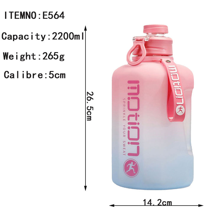 Women’s beverage container with large volume Bowlift