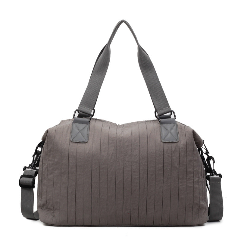 Durable sports and travel bag with ergonomic design Bowlift