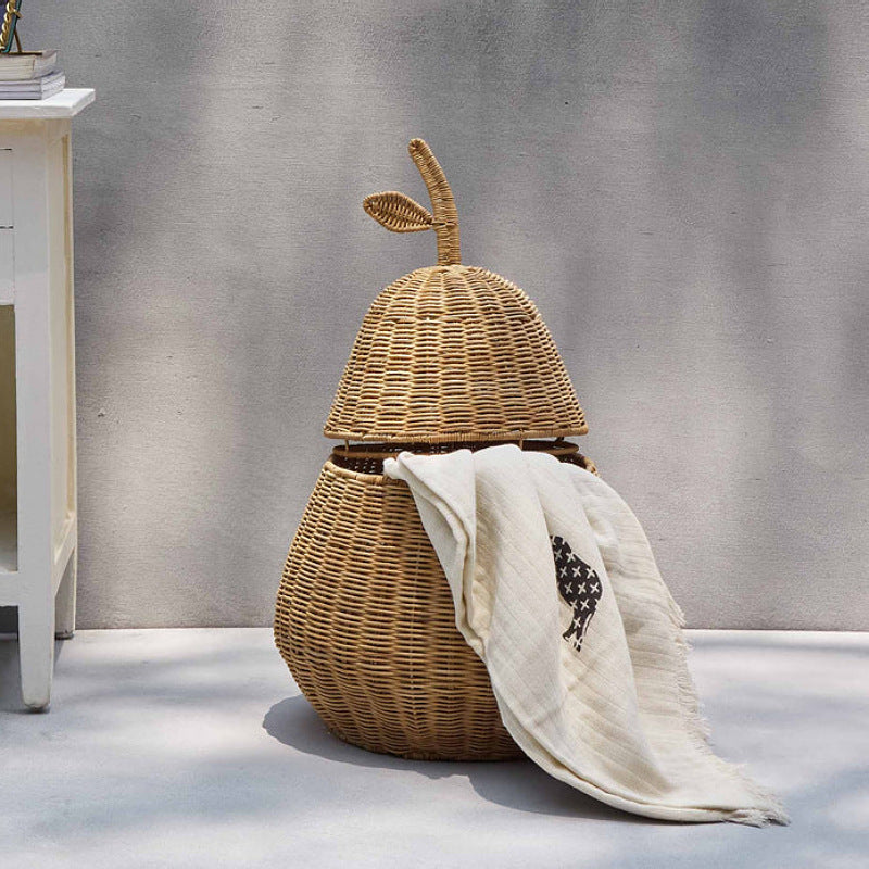 Playful decorative basket in pear shape Bowlift